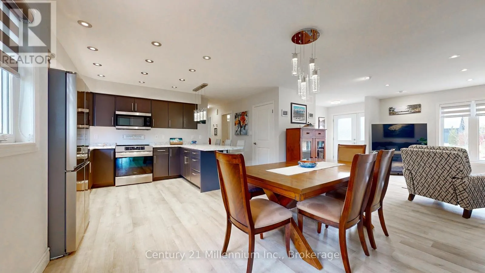 85 GORDON CRESCENT