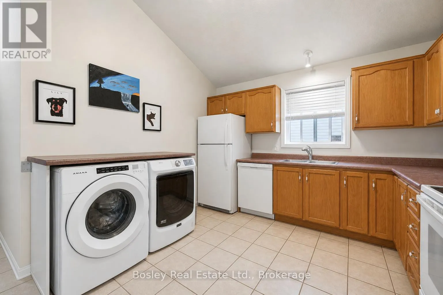 4 HAYWARD CRESCENT