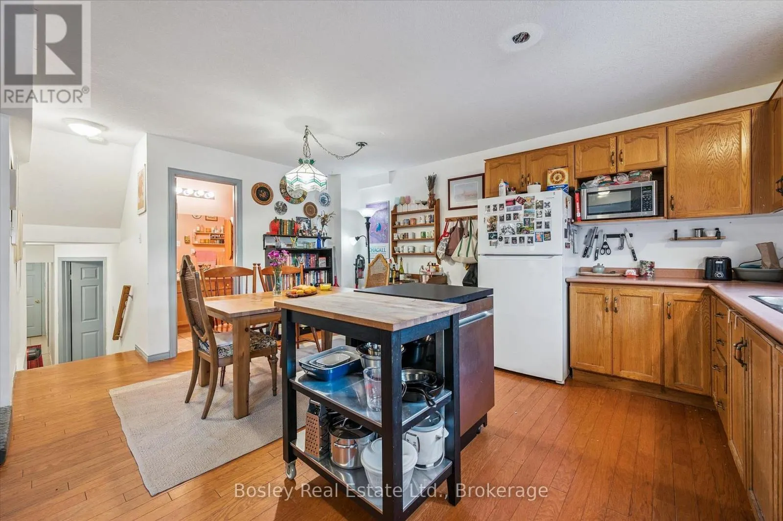 4 HAYWARD CRESCENT
