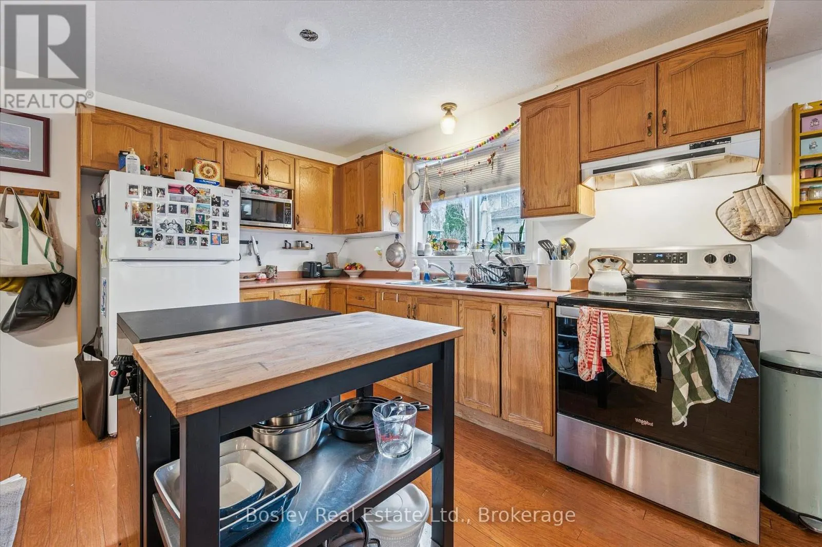 4 HAYWARD CRESCENT