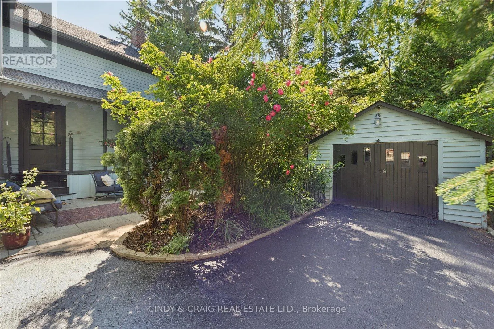 443 VICTORIA STREET