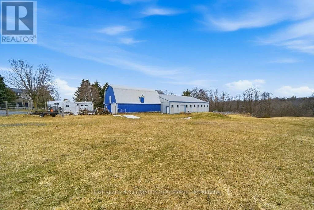 1125 COUNTY RD 1 E
