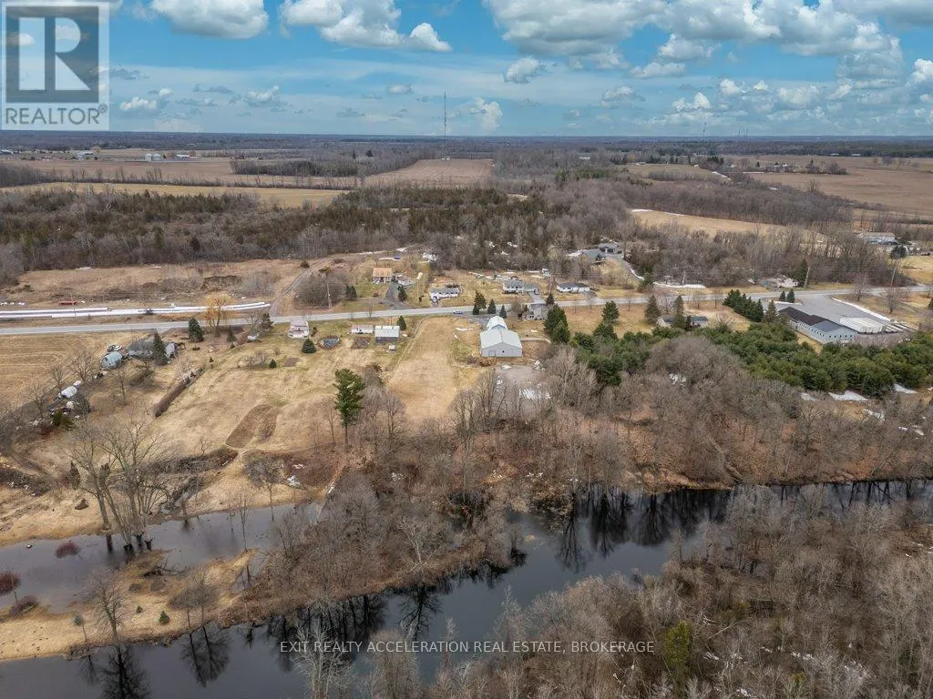1125 COUNTY RD 1 E