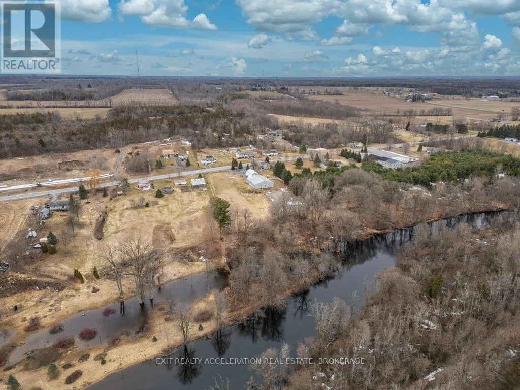 1125 COUNTY RD 1 E