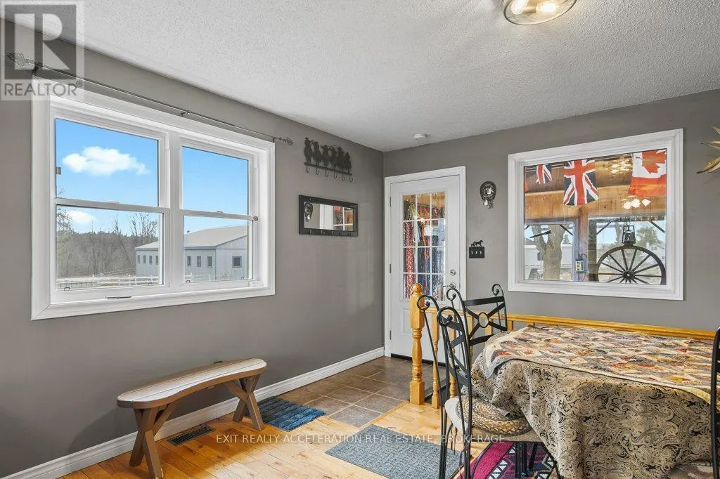 1125 COUNTY RD 1 E