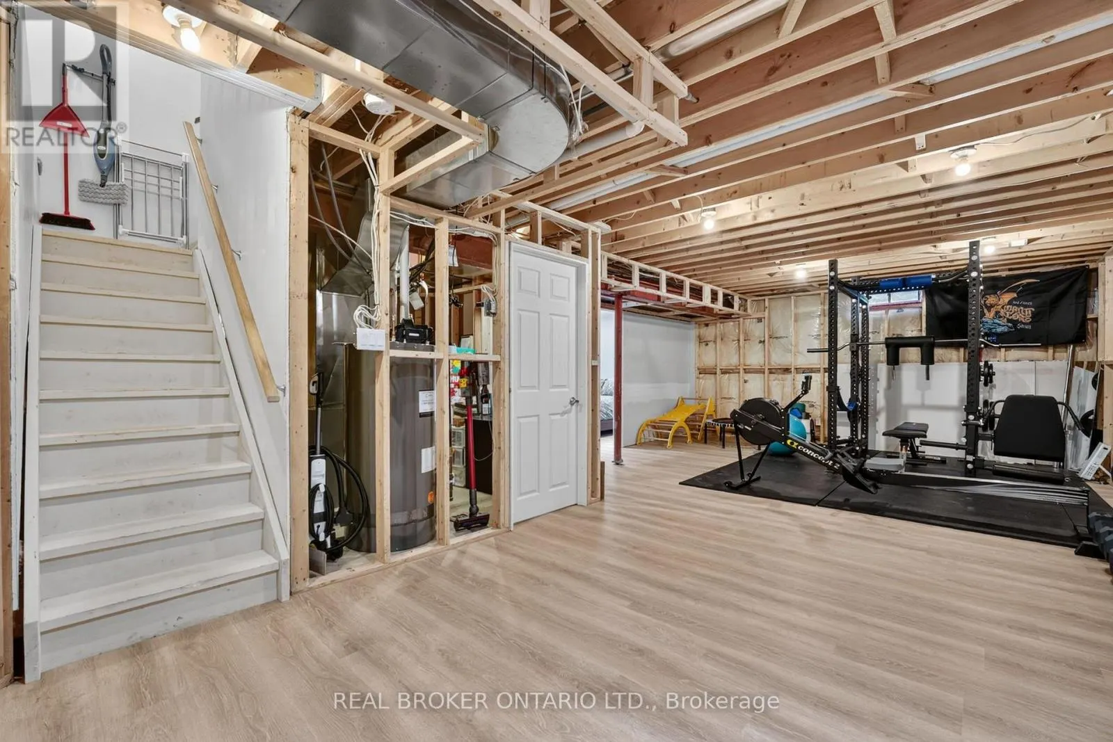4890 ALLAN COURT