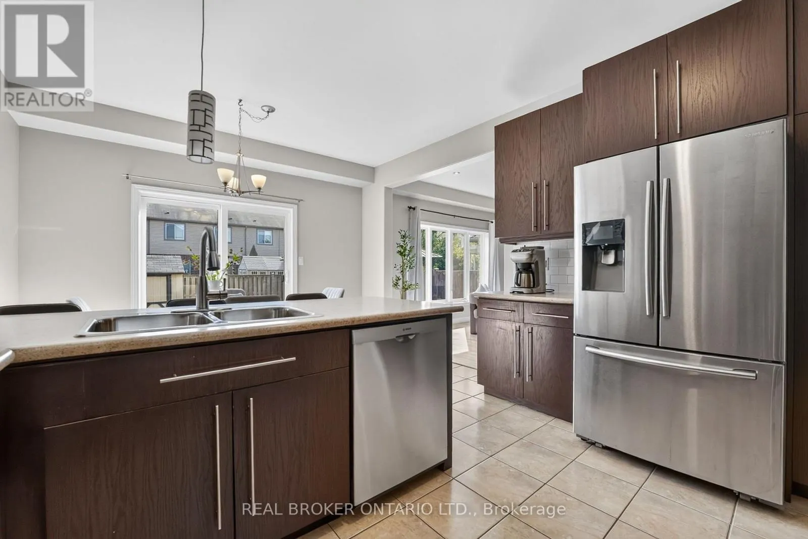 4890 ALLAN COURT