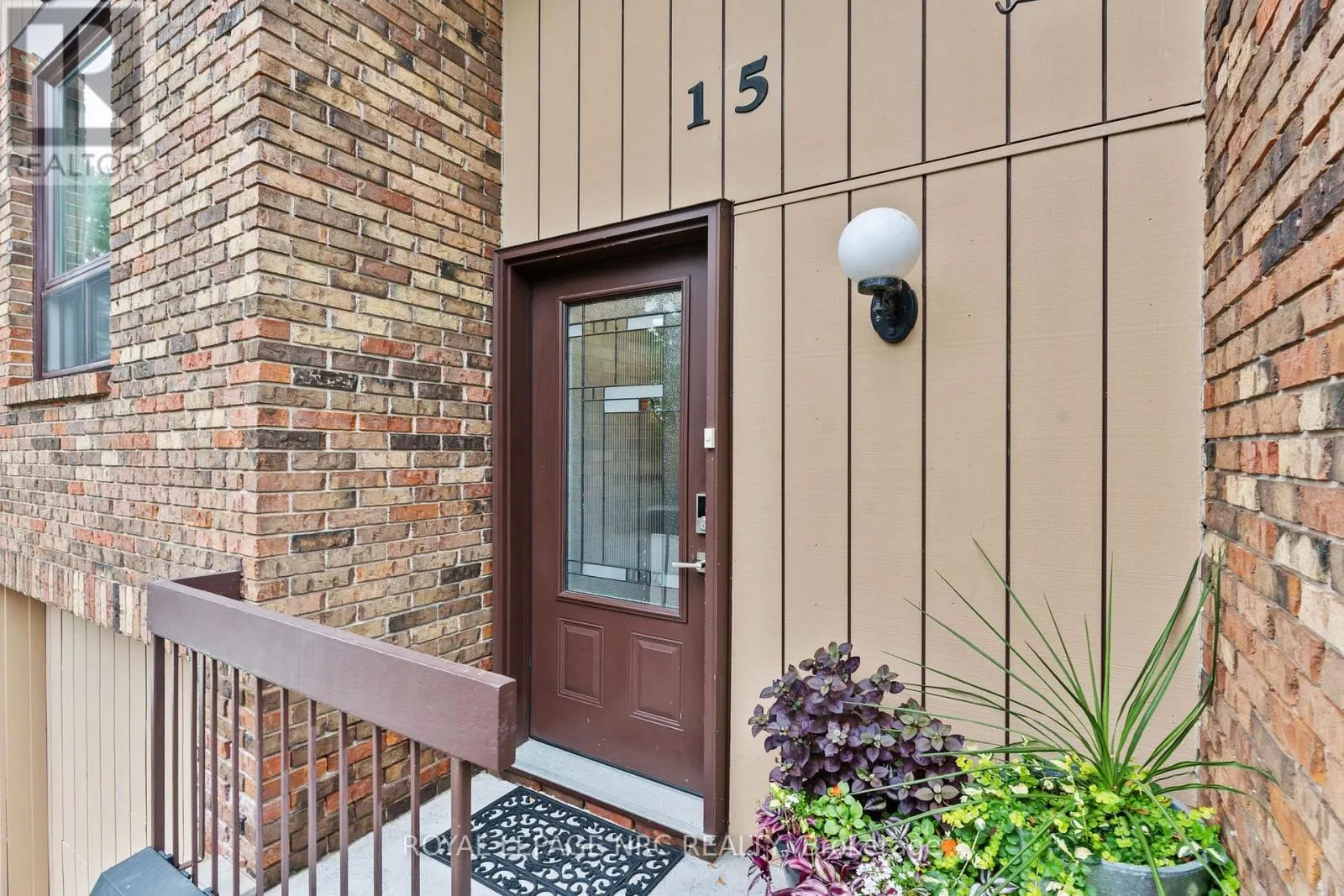 15 - 178 SCOTT STREET #15