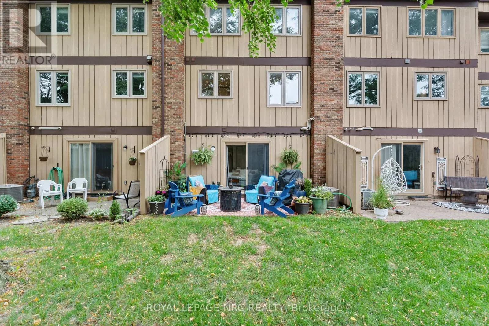 15 - 178 SCOTT STREET #15