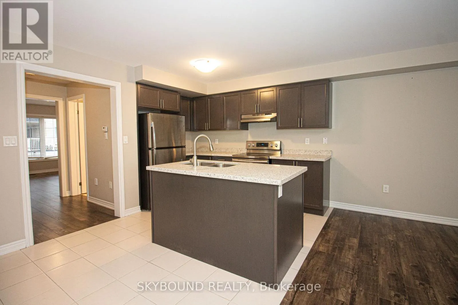 8 - 395 LINDEN DRIVE