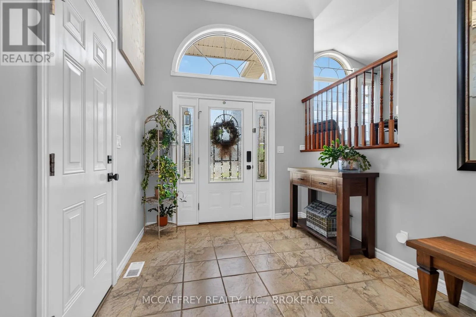 9 HARTWOOD CRESCENT