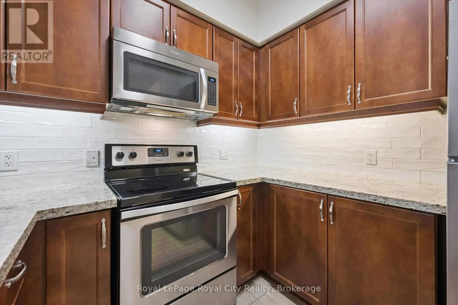 142 - 1077 GORDON STREET #142