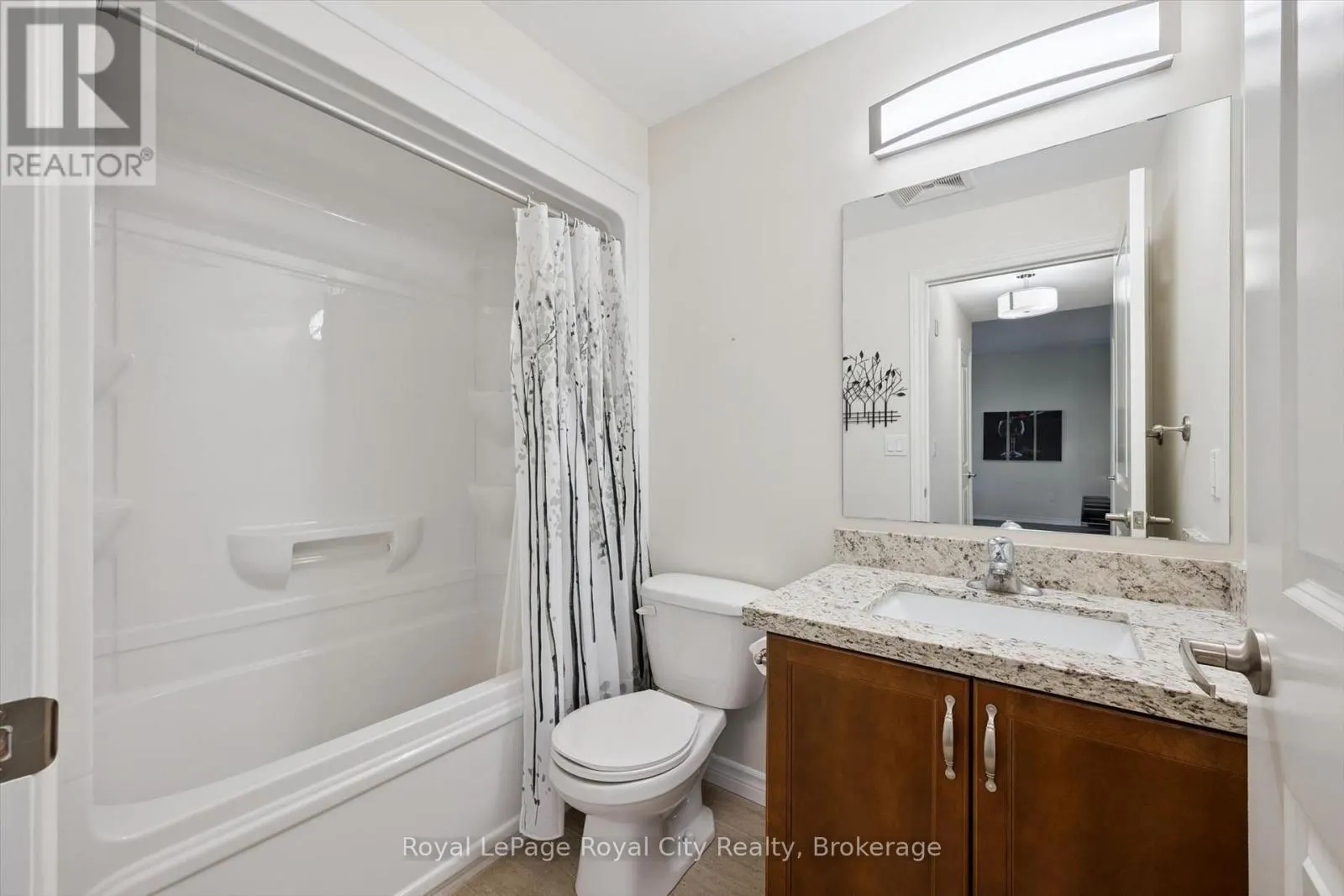 142 - 1077 GORDON STREET #142