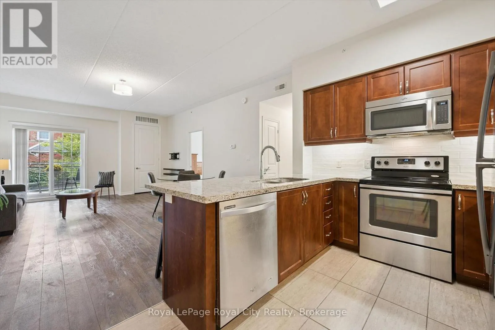 142 - 1077 GORDON STREET #142