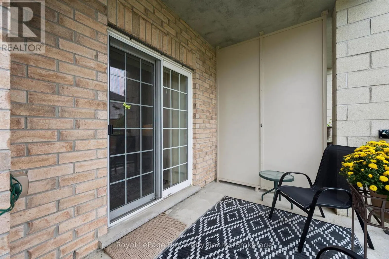 142 - 1077 GORDON STREET #142