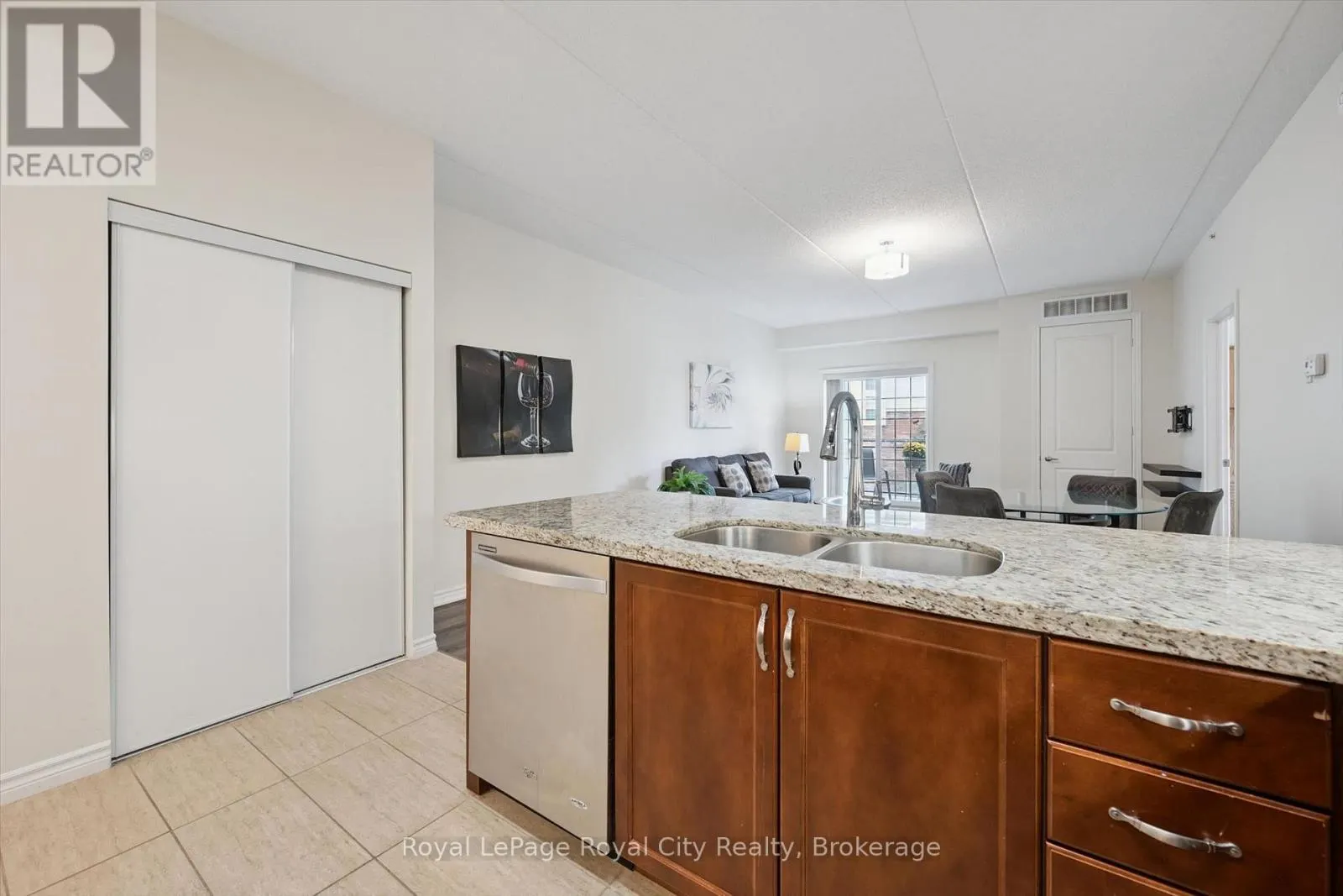 142 - 1077 GORDON STREET #142