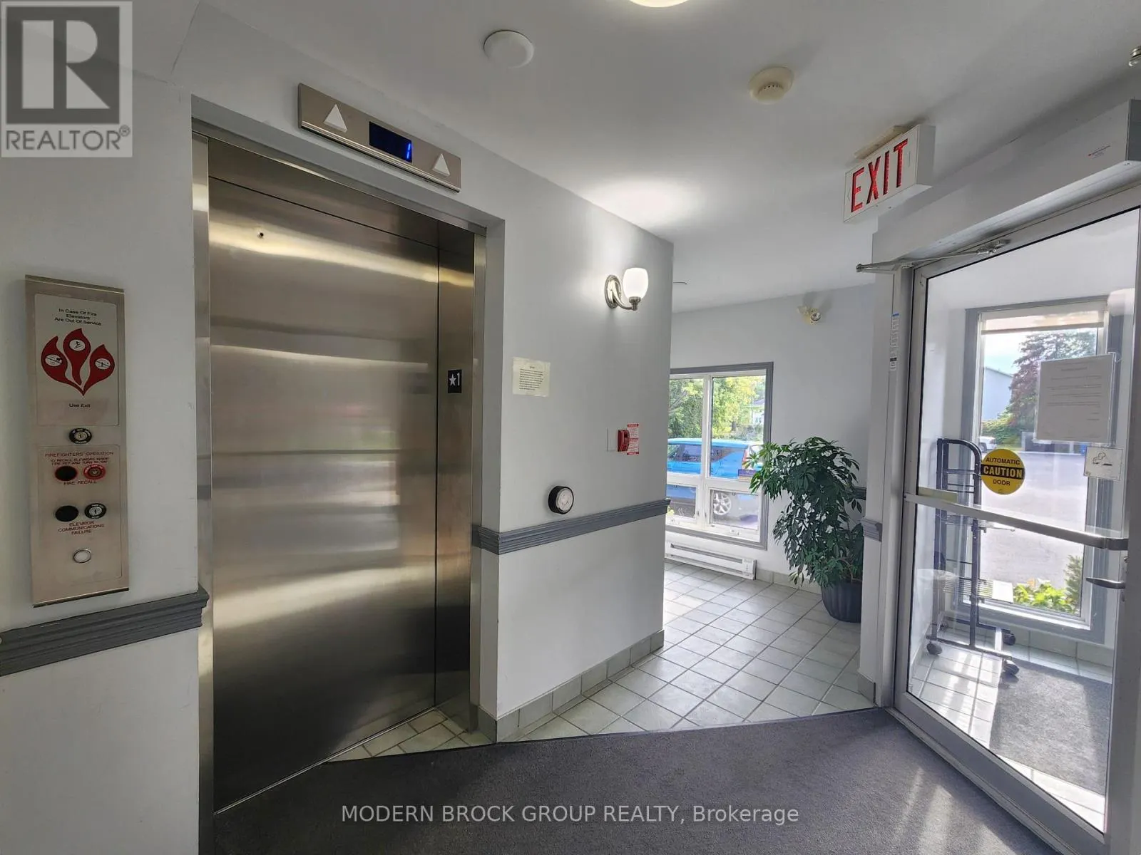 14 - 14 CHARLOTTE PLACE
