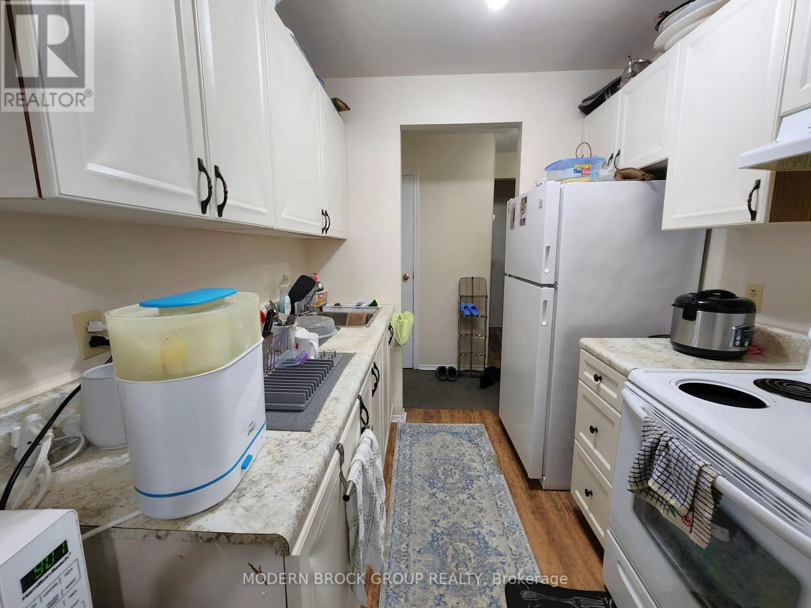 14 - 14 CHARLOTTE PLACE