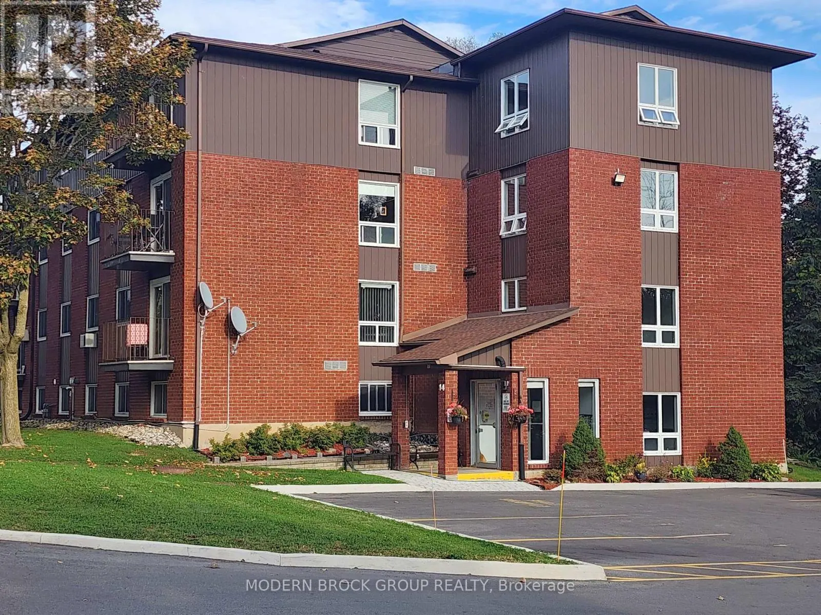 14 - 14 CHARLOTTE PLACE