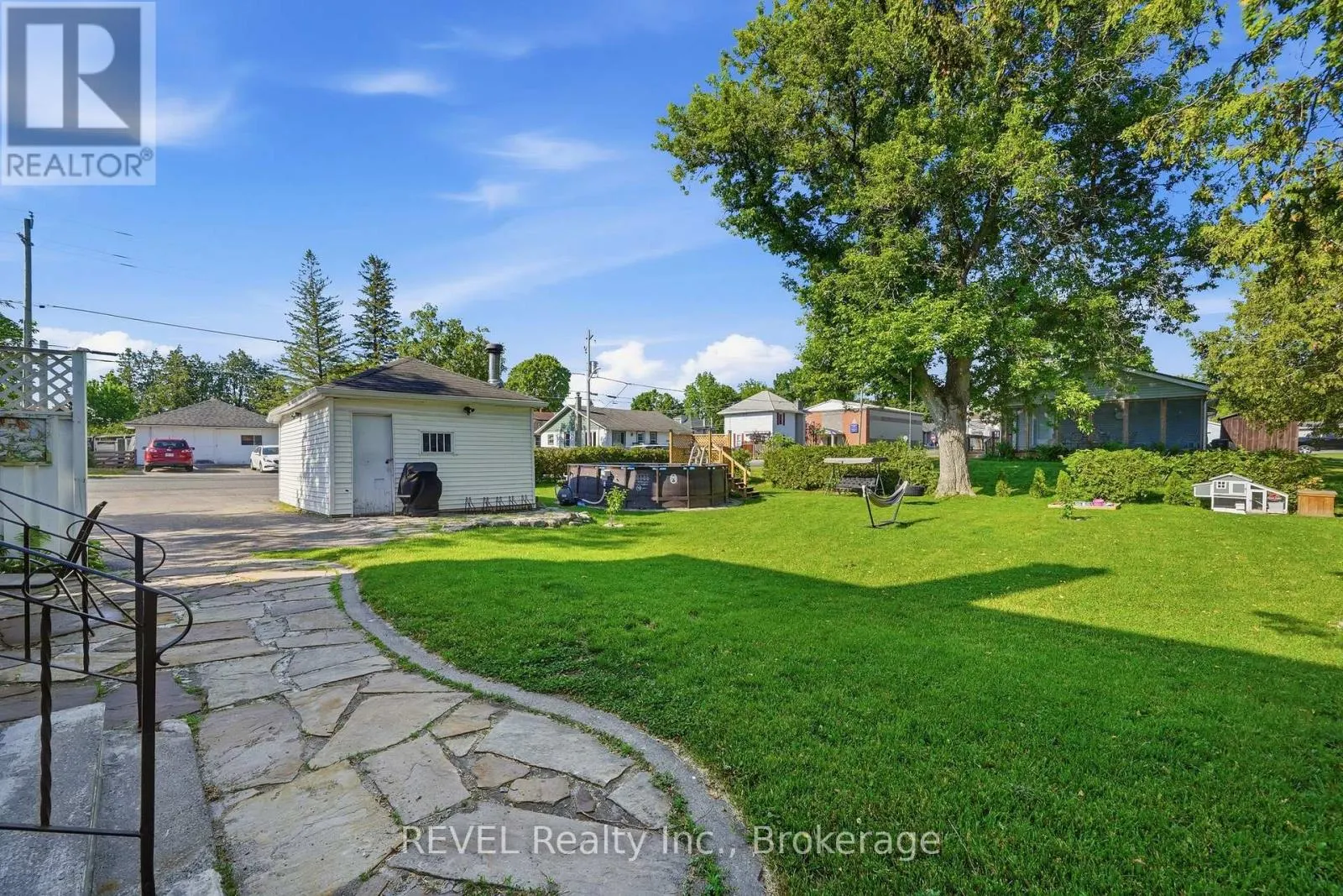 39 TRENT STREET N
