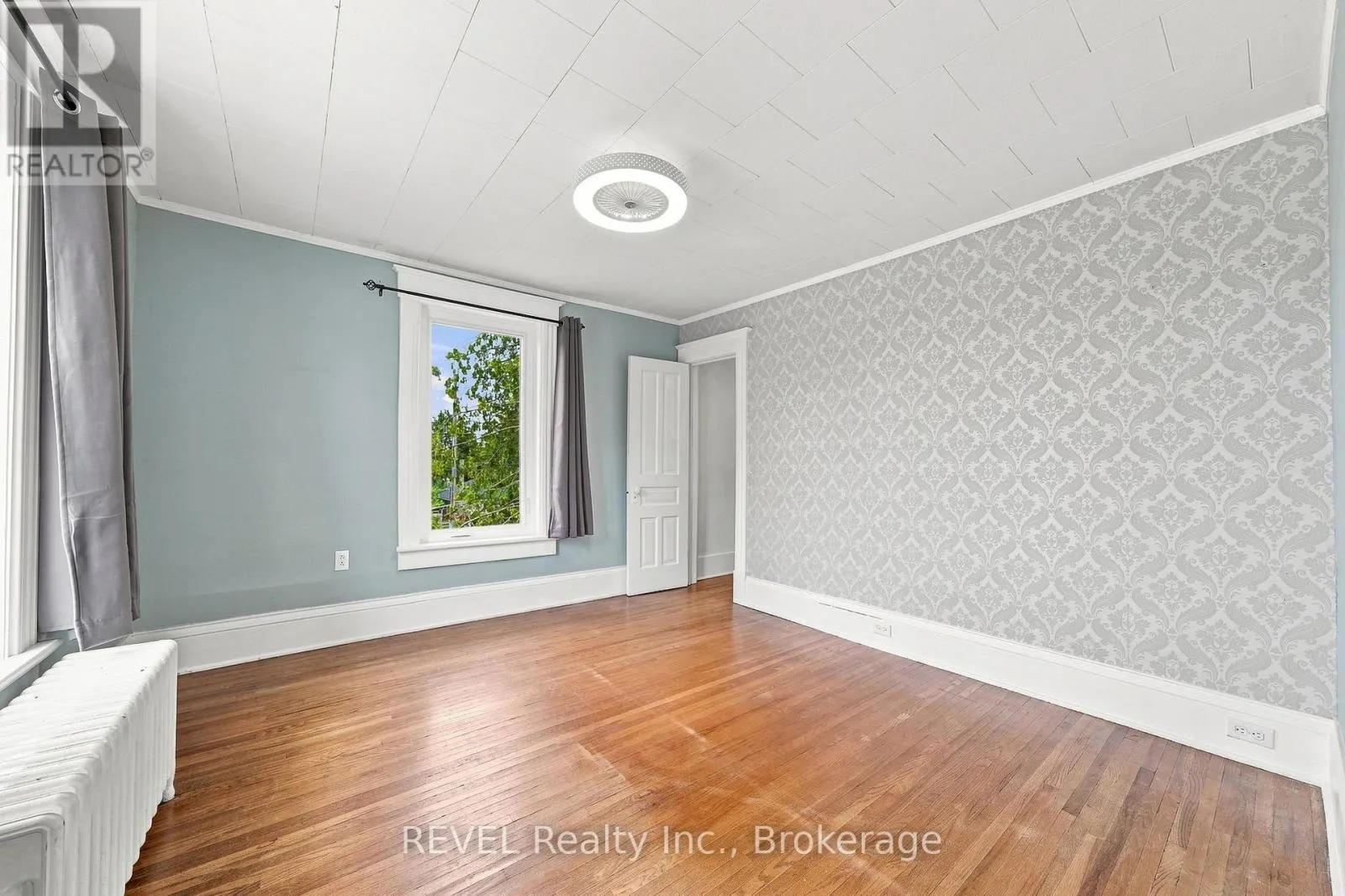 39 TRENT STREET N