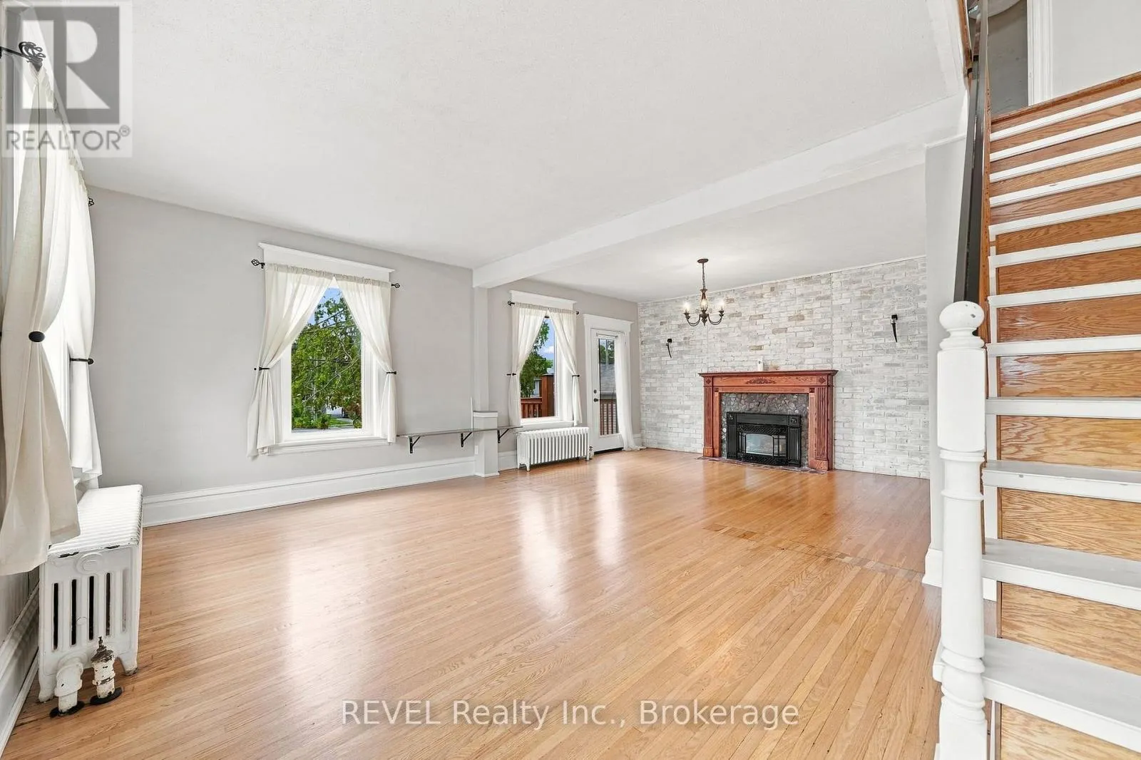 39 TRENT STREET N