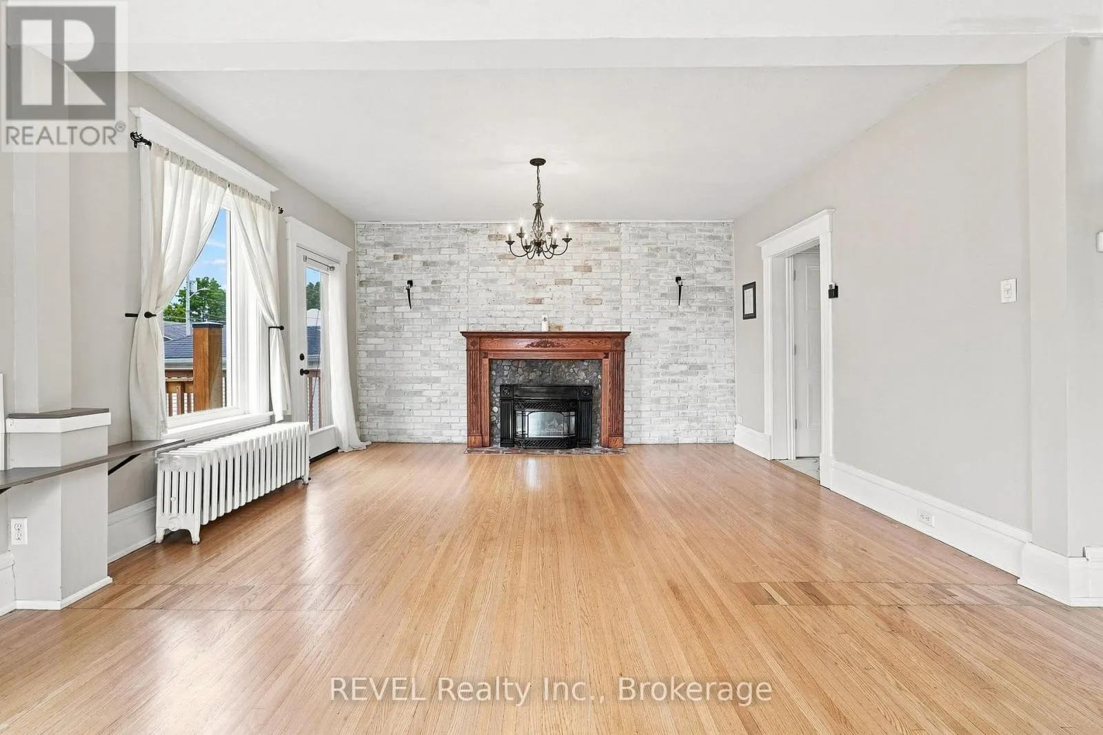 39 TRENT STREET N