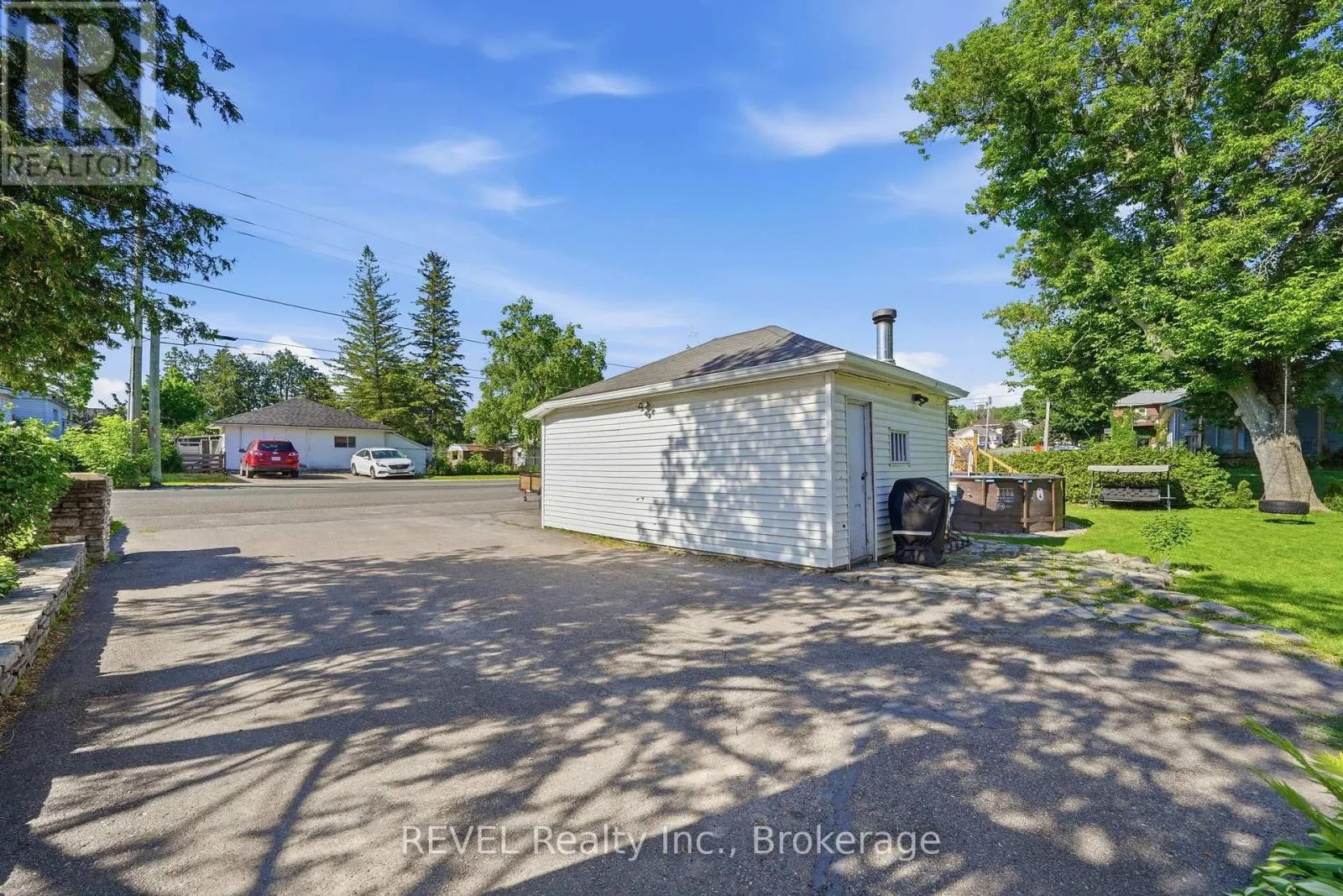 39 TRENT STREET N