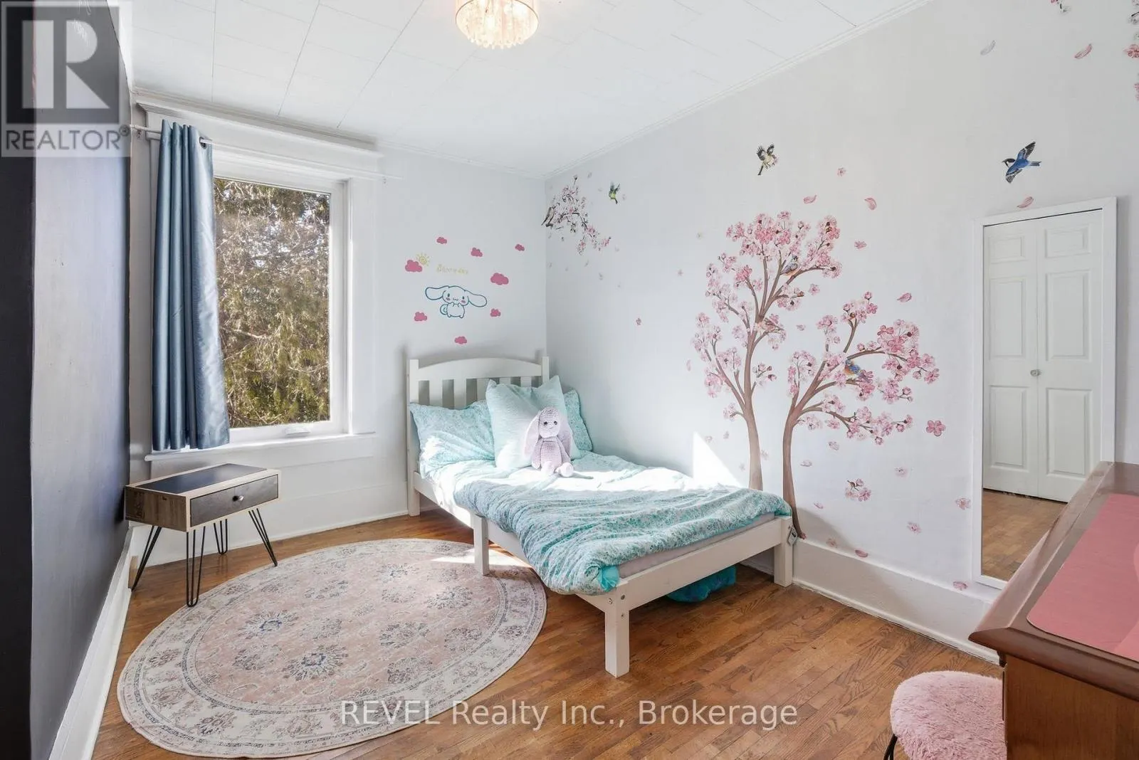 39 TRENT STREET N