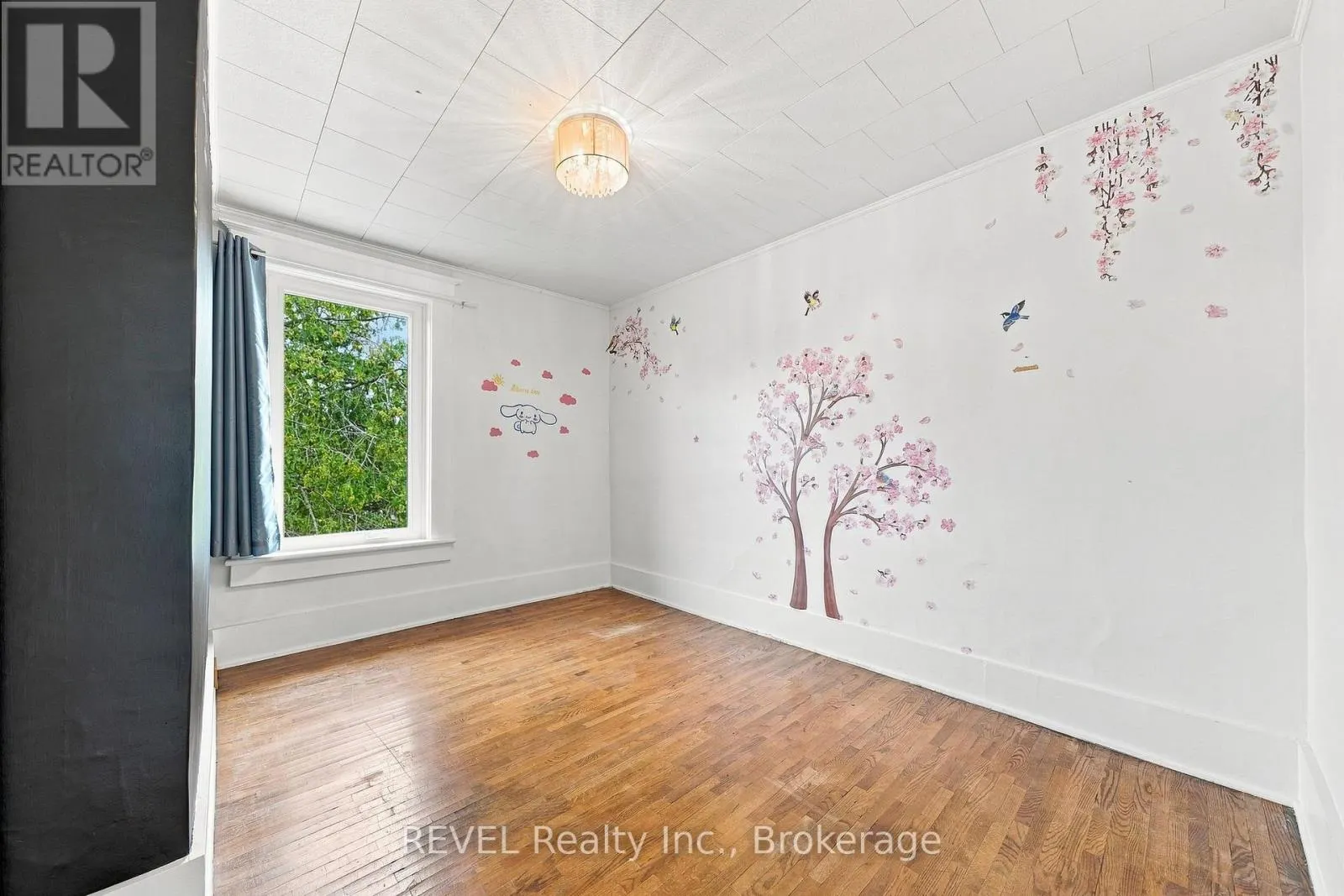 39 TRENT STREET N