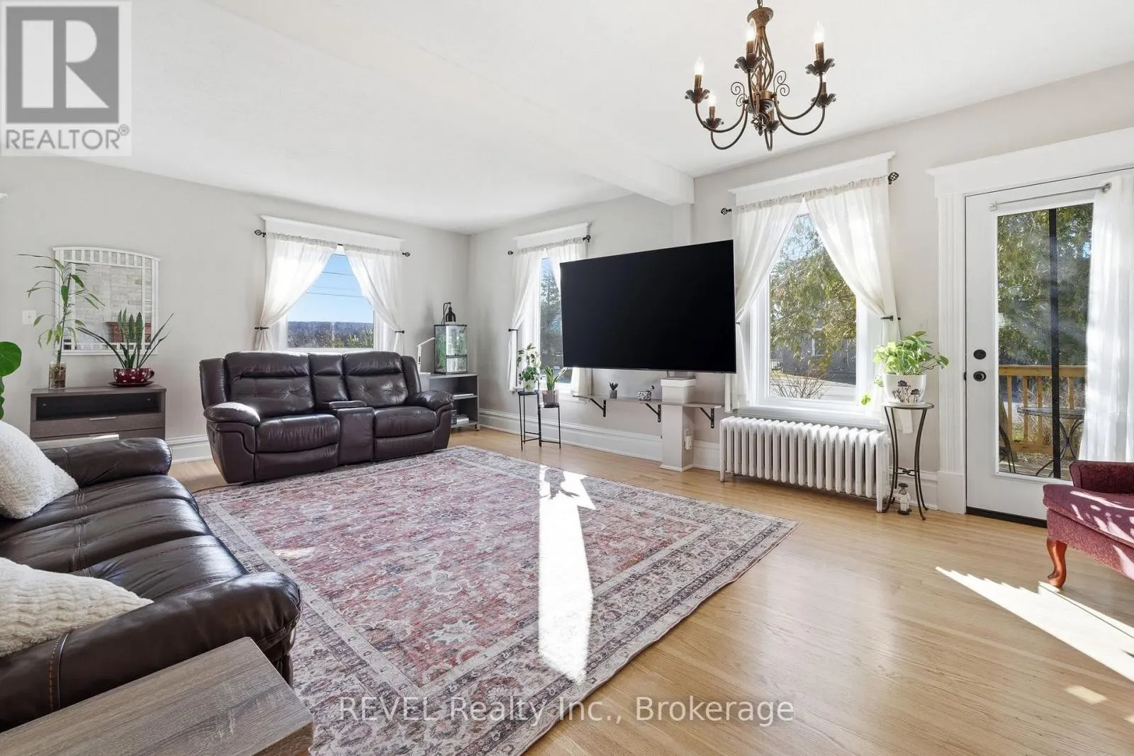 39 TRENT STREET N