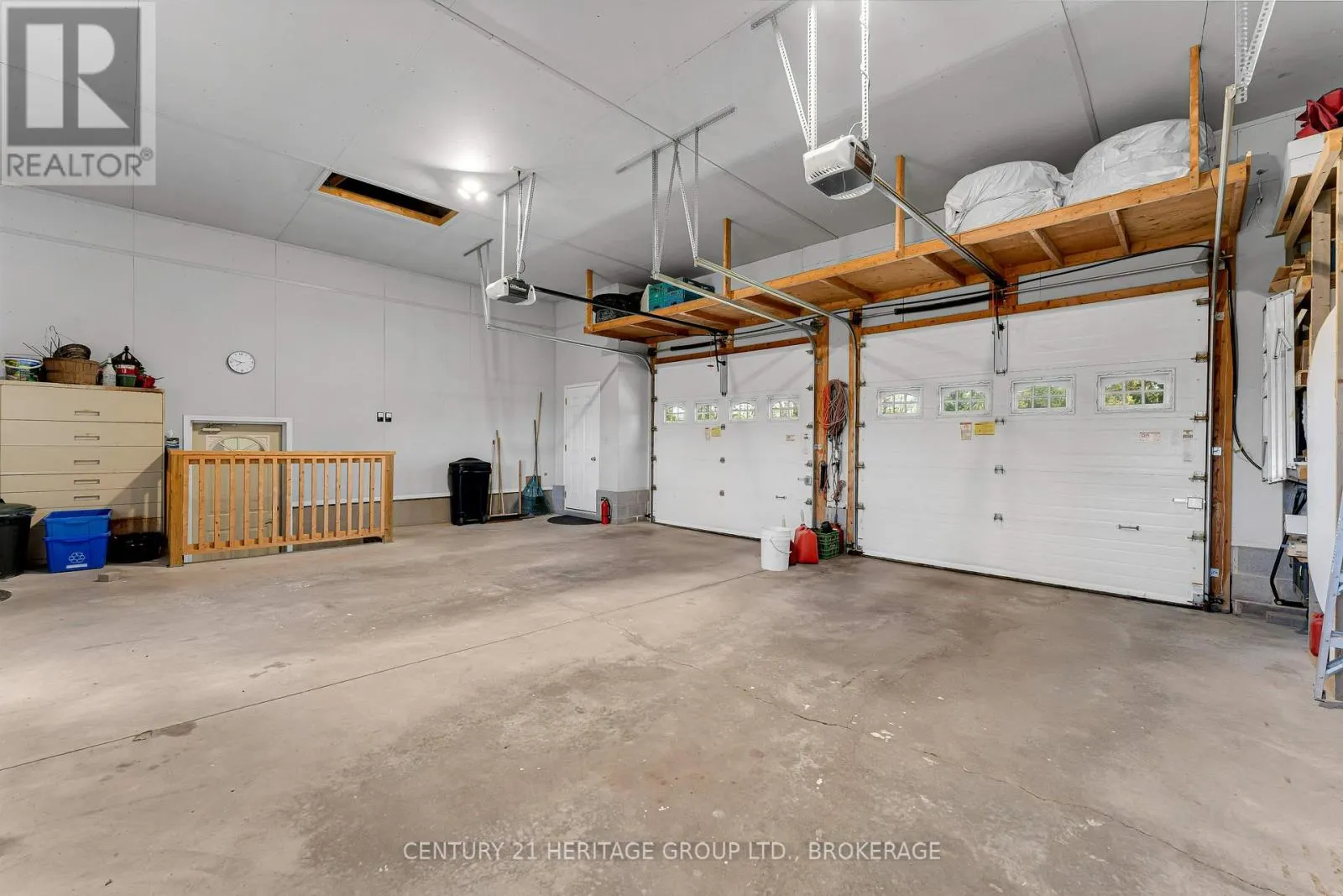 120 PINECREST ROAD S