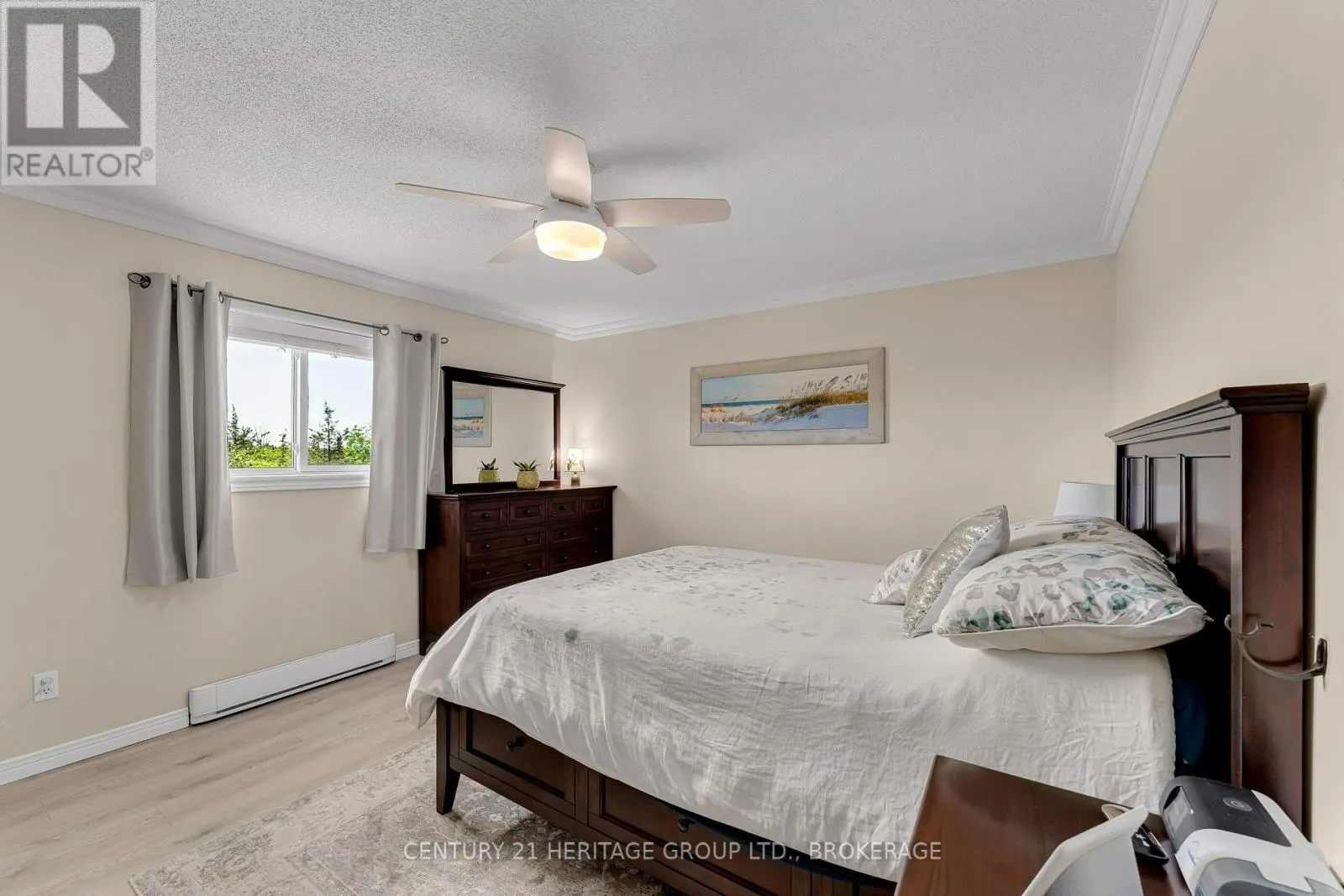 120 PINECREST ROAD S