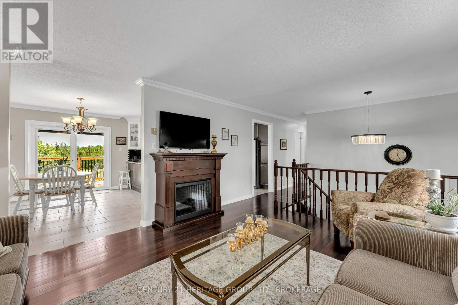 120 PINECREST ROAD S