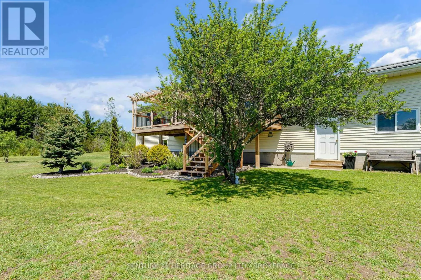 120 PINECREST ROAD S