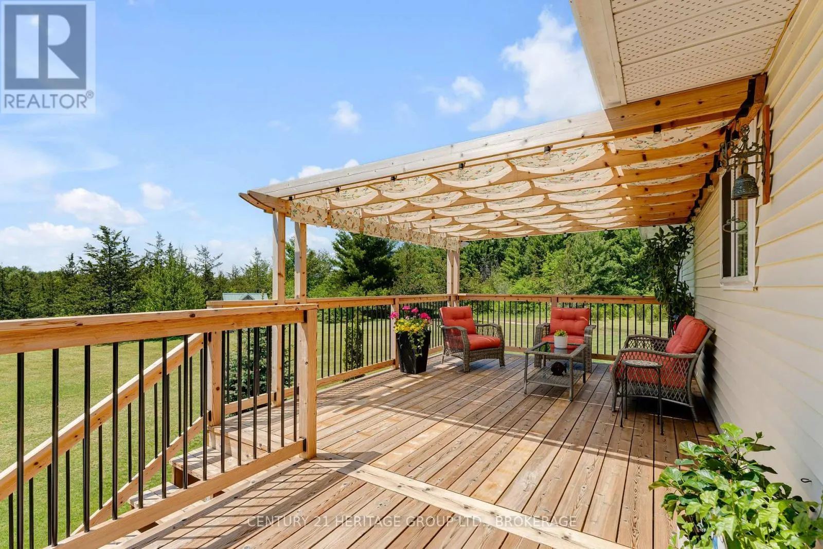 120 PINECREST ROAD S