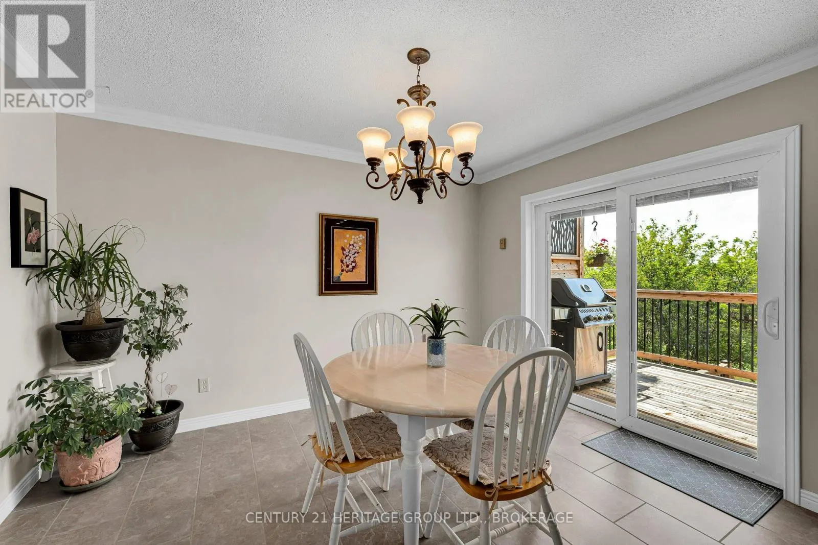 120 PINECREST ROAD S