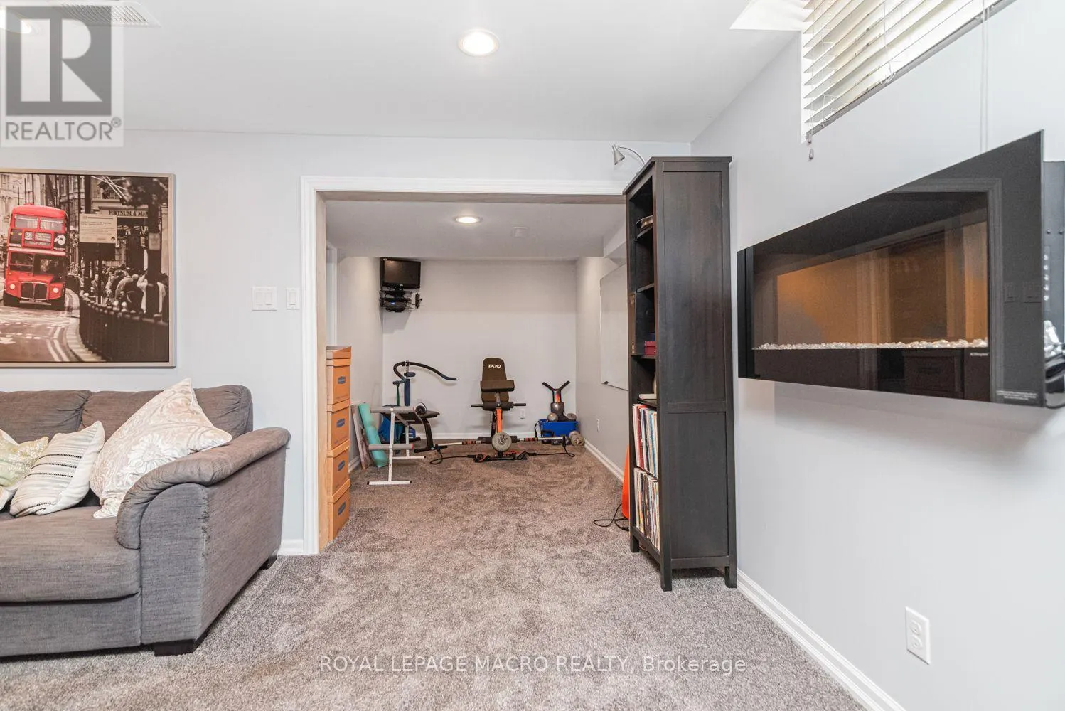 102 WILLOW LANE