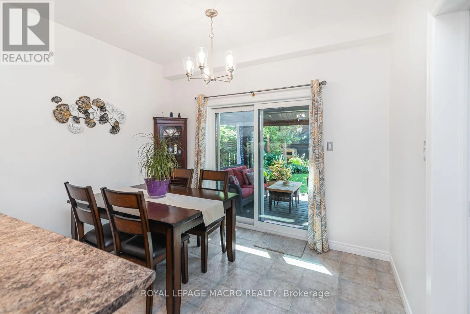 102 WILLOW LANE