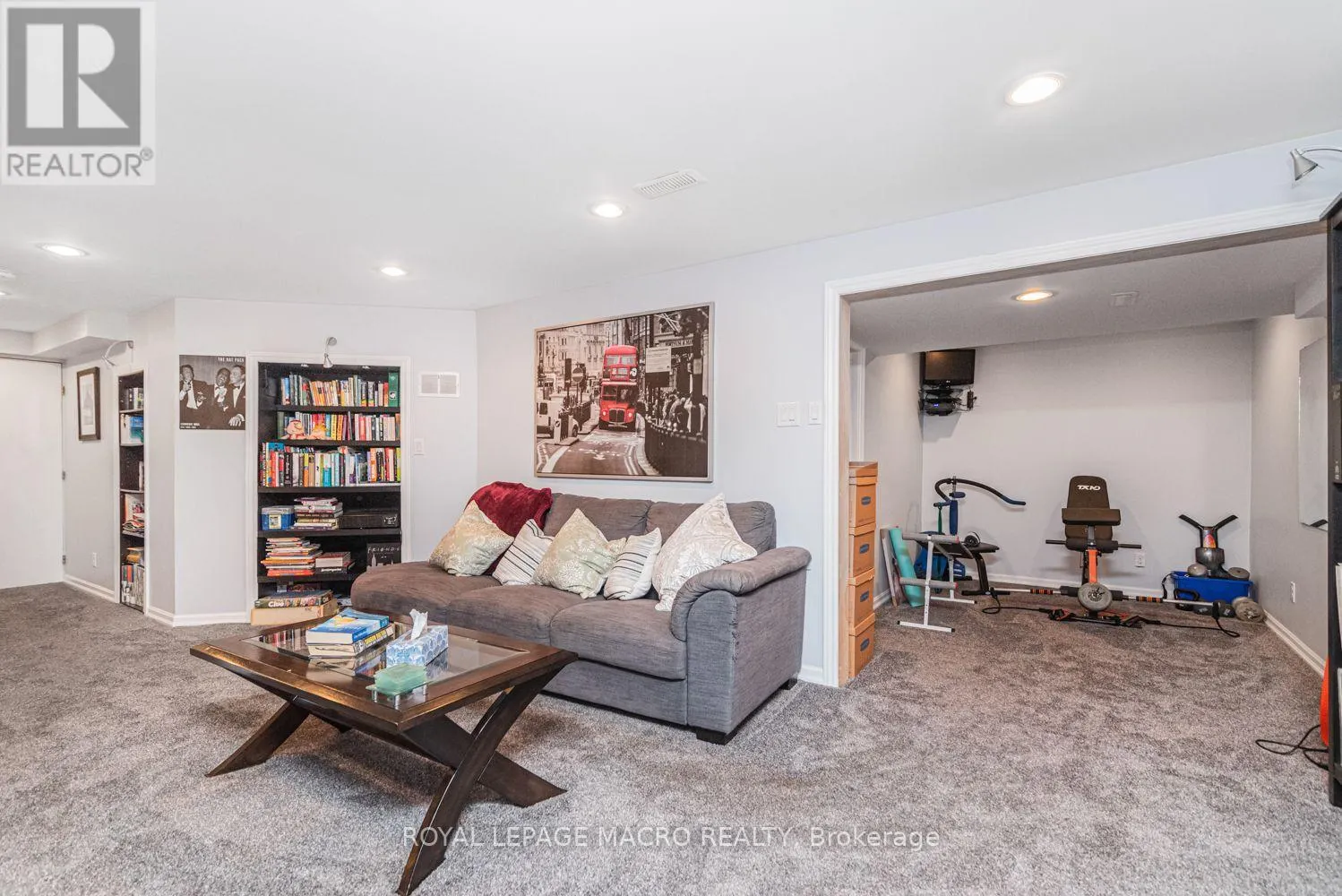 102 WILLOW LANE