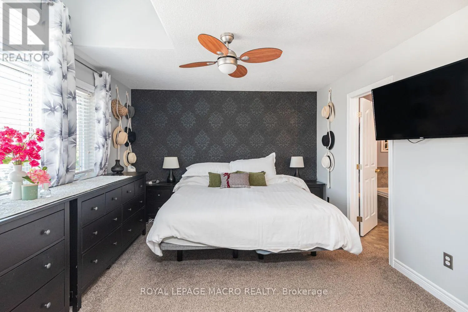 102 WILLOW LANE