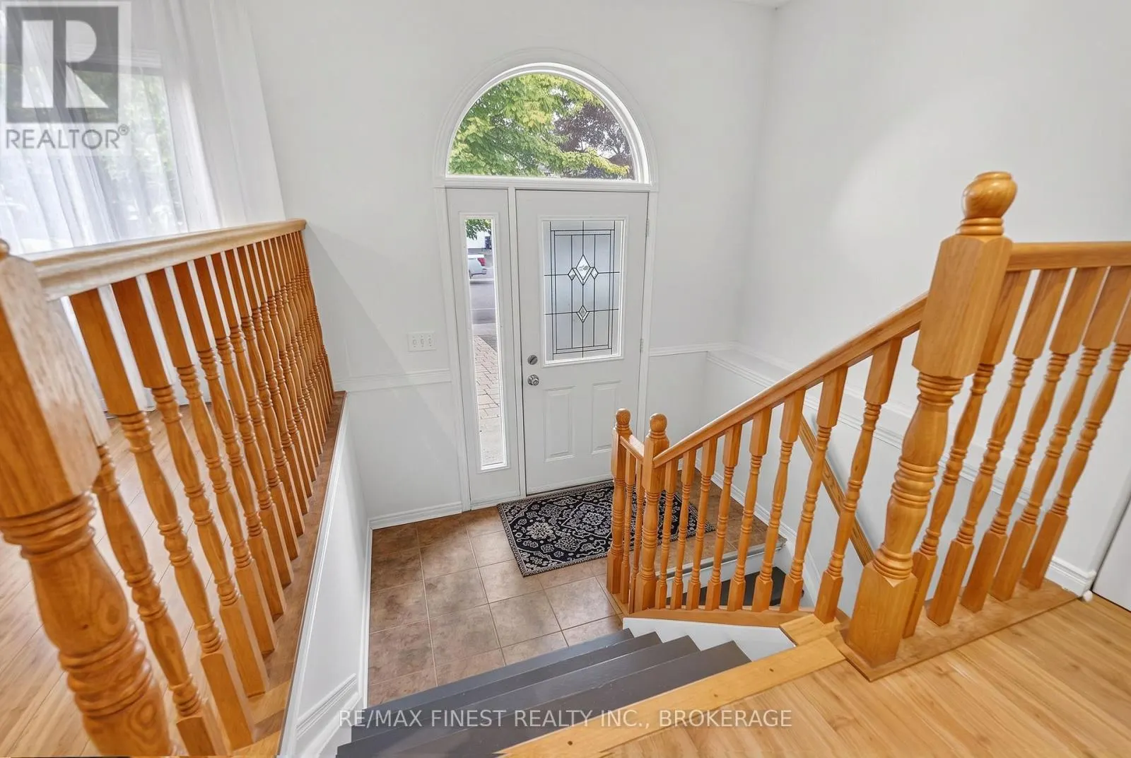 984 WATERBURY CRESCENT