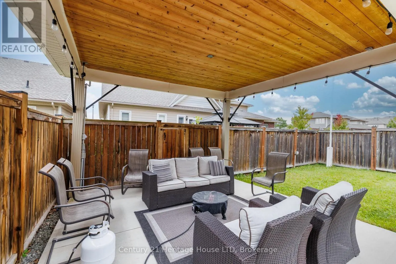 7 KENMAR COURT