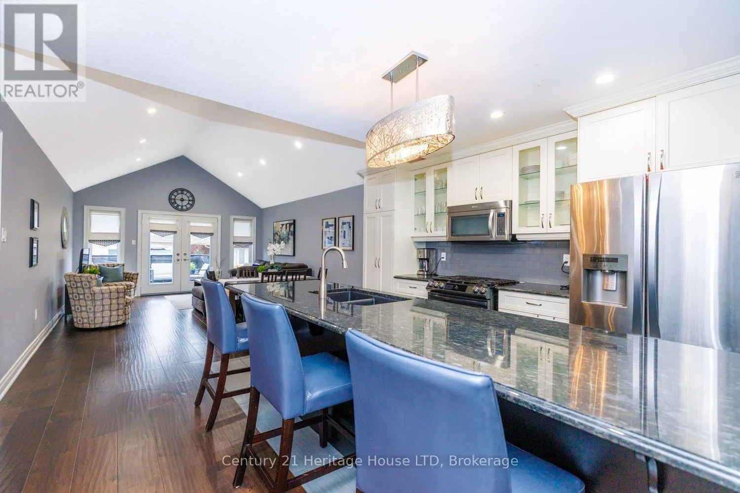 7 KENMAR COURT