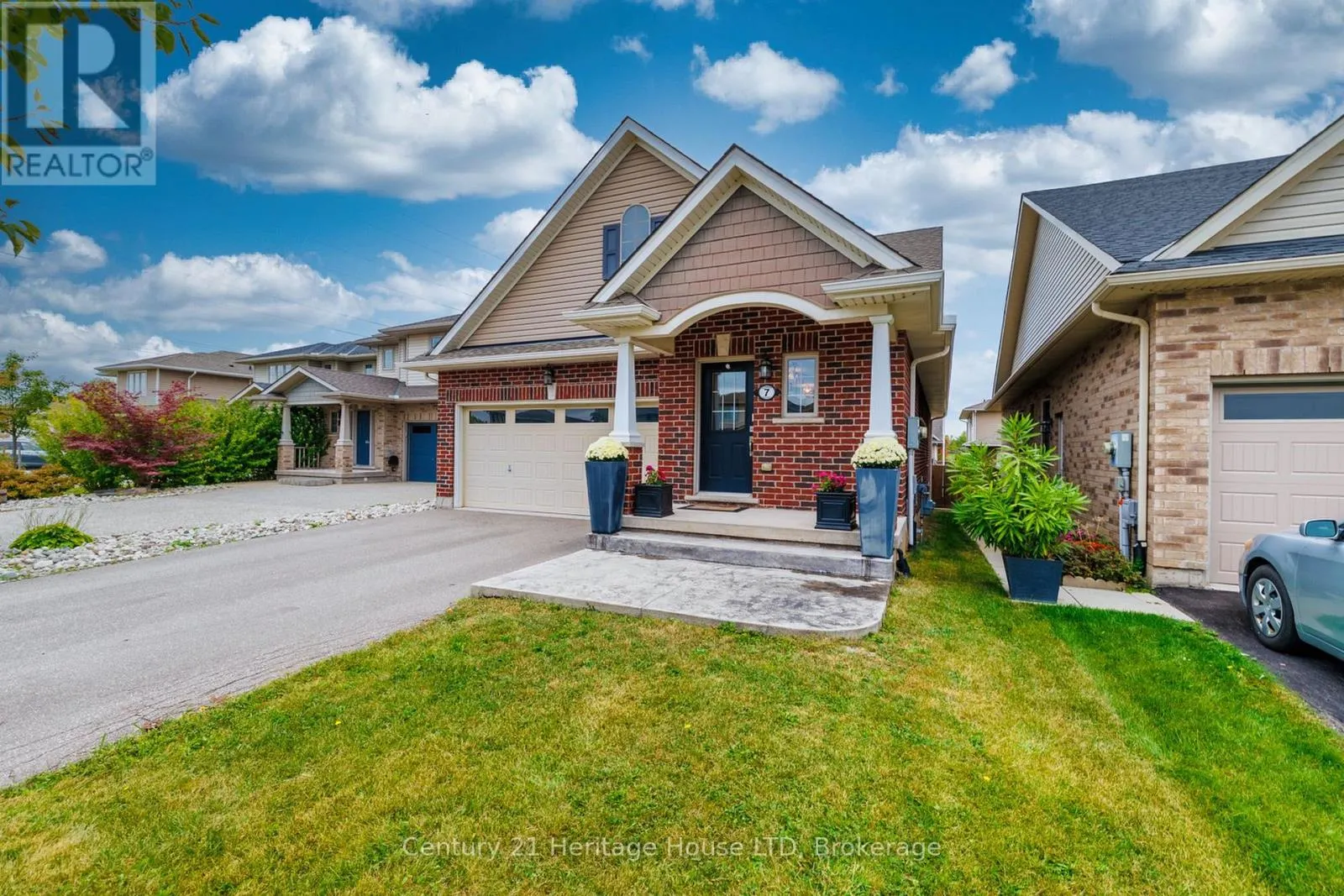 7 KENMAR COURT