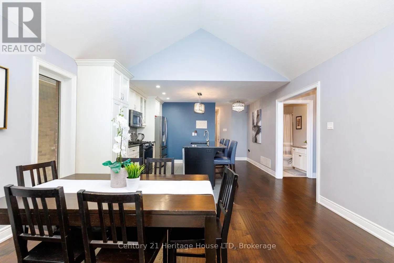 7 KENMAR COURT
