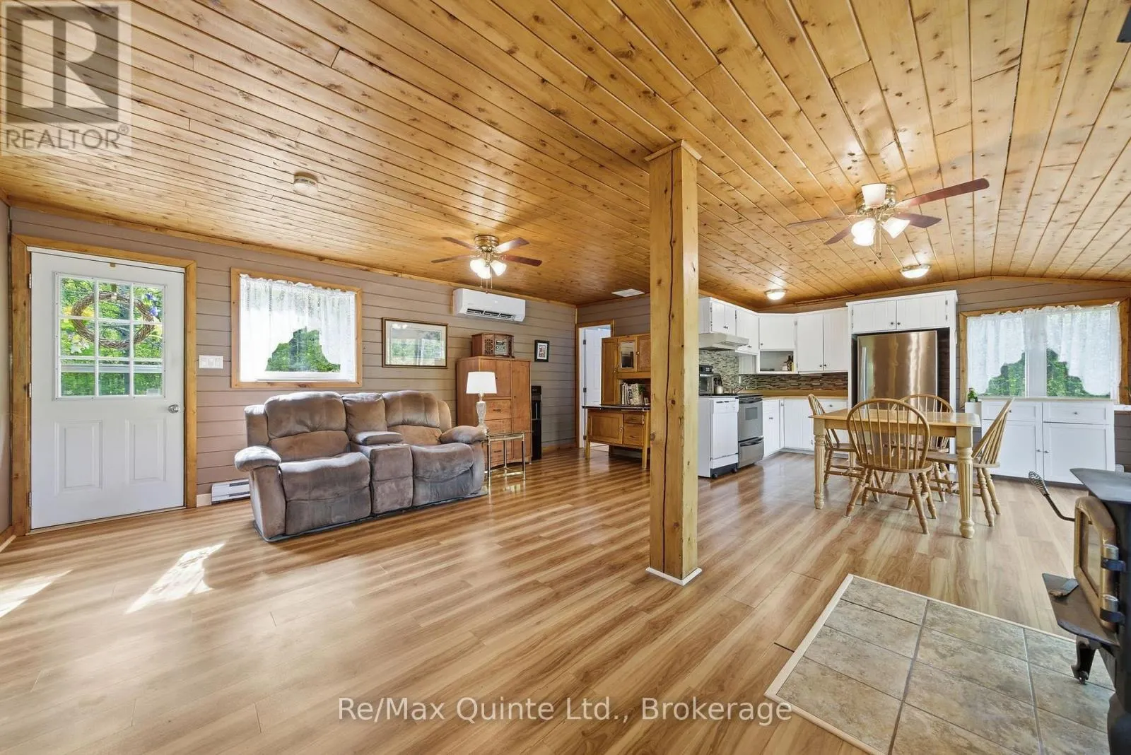 122 COTTAGE LANE