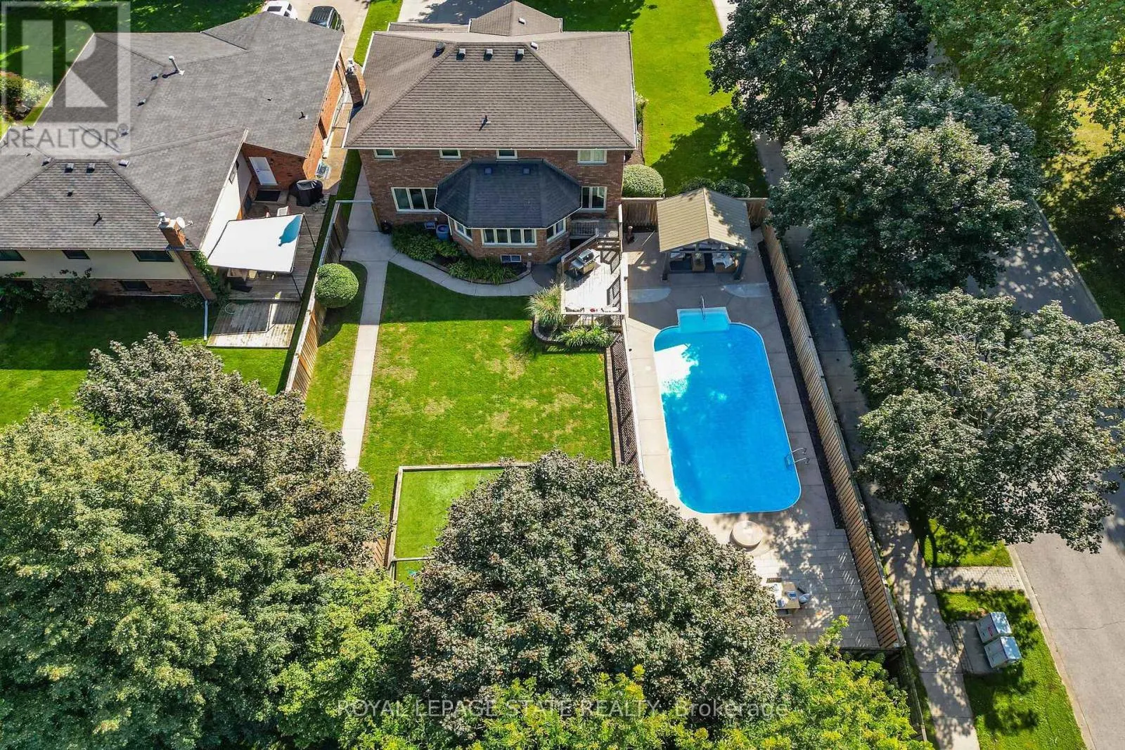 64 DRIFTWOOD COURT