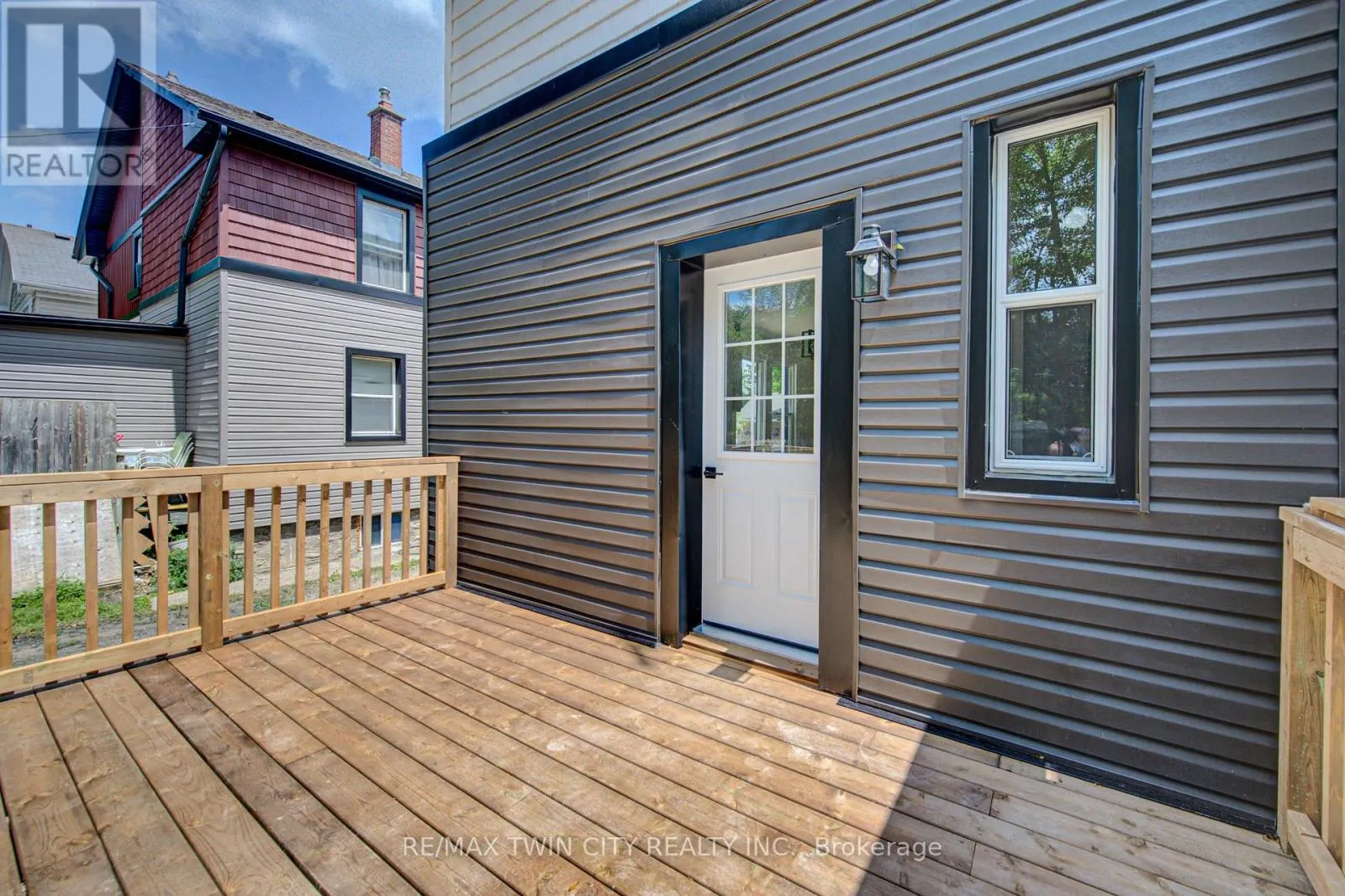 26 RICHARDSON STREET