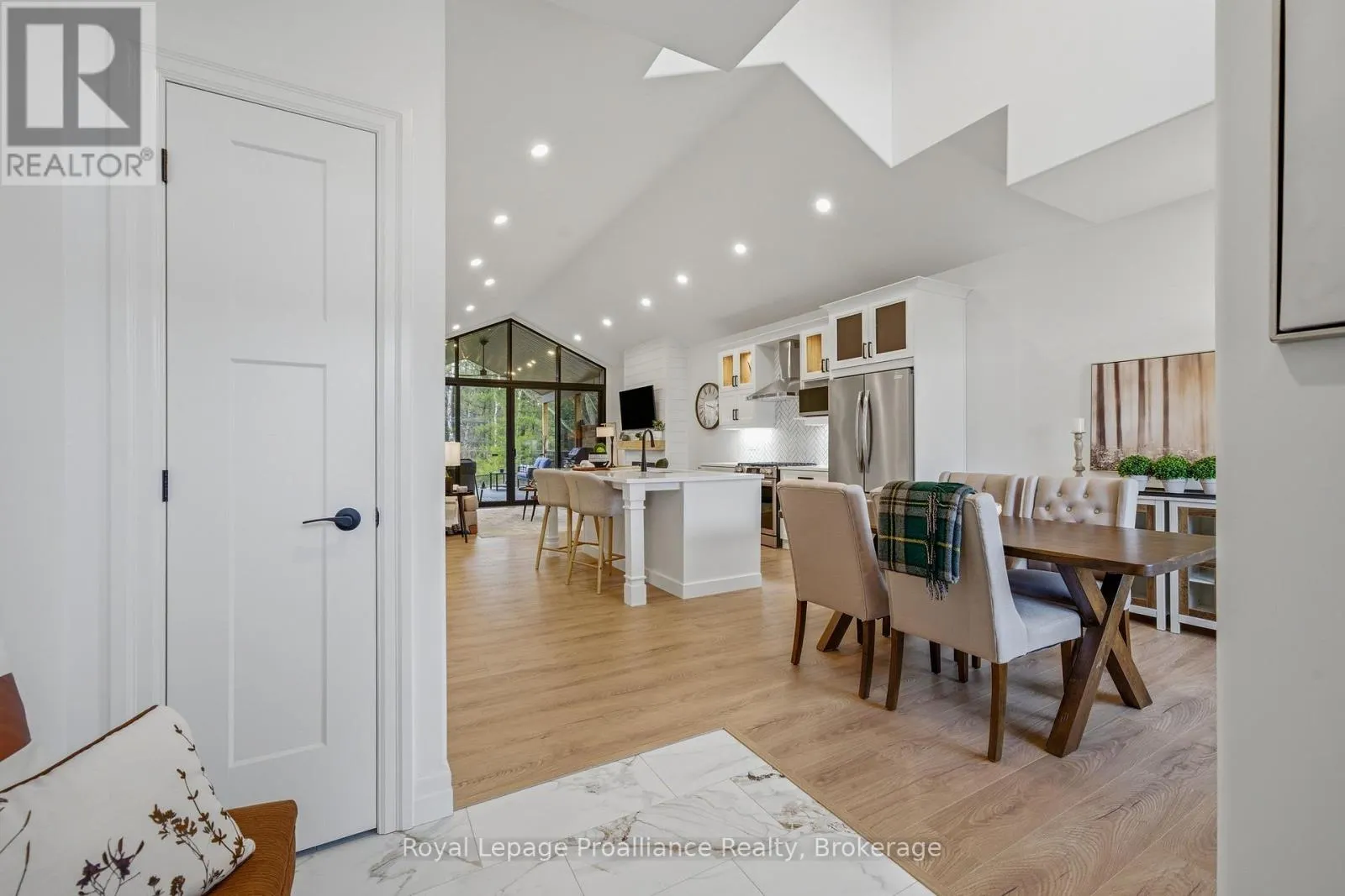 48 DEERVIEW DRIVE